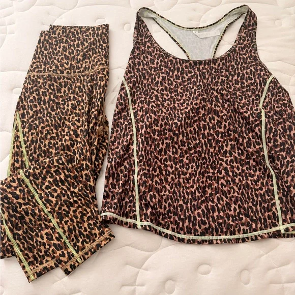 Fabletics Leopard Set - Picture 4 of 8